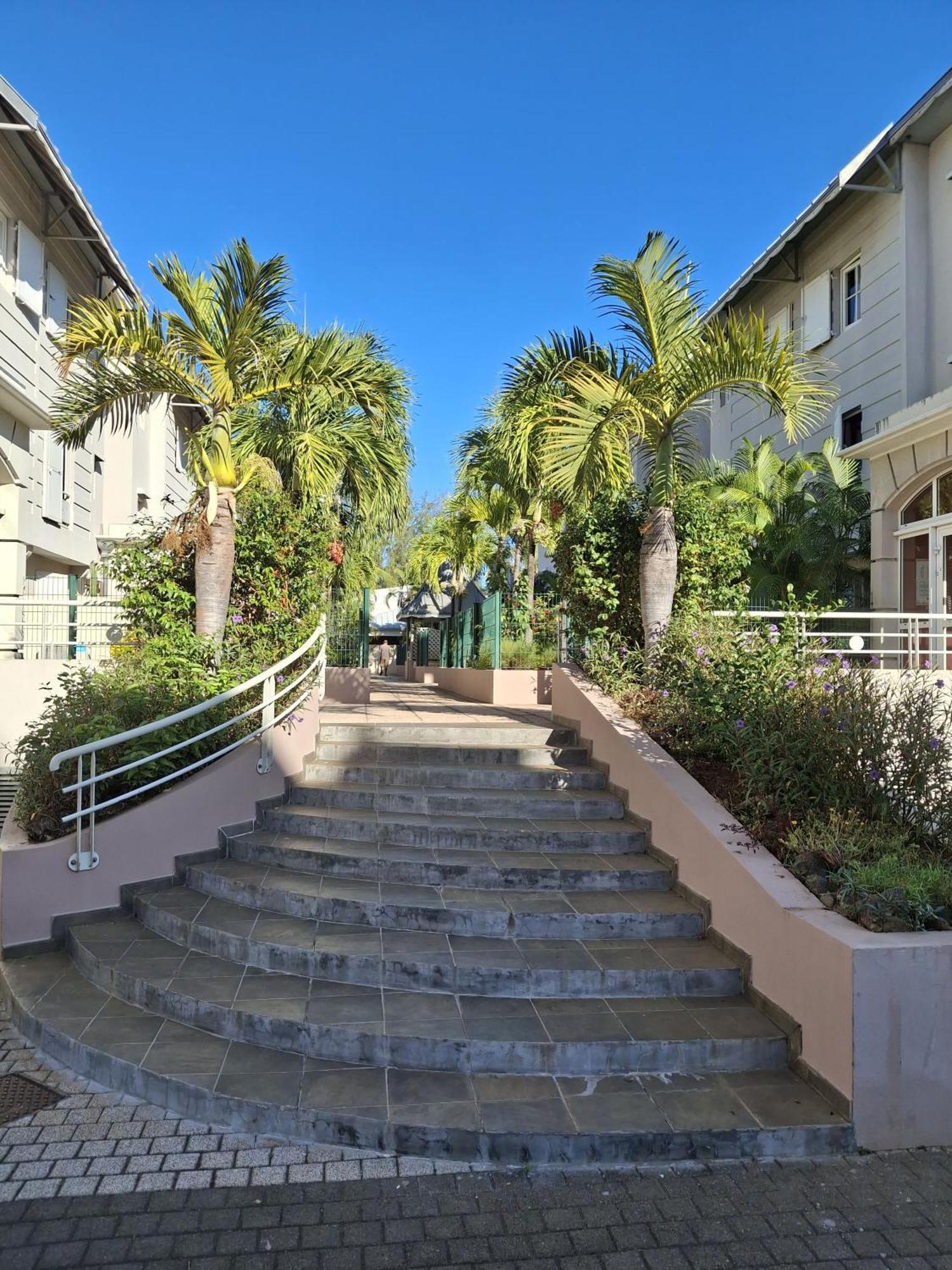 Appartement La Marine Saint-Leu Bagian luar foto